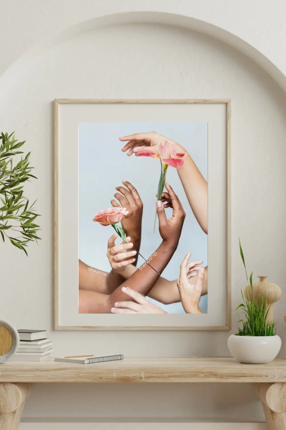 printy print Plakat dłonie kobieta chillout natura niebieski plakaty do sypialni autorski wzór autorskie wzory plakatów kolaż collage kolaz nowoczesny 40 x 60 cm A4